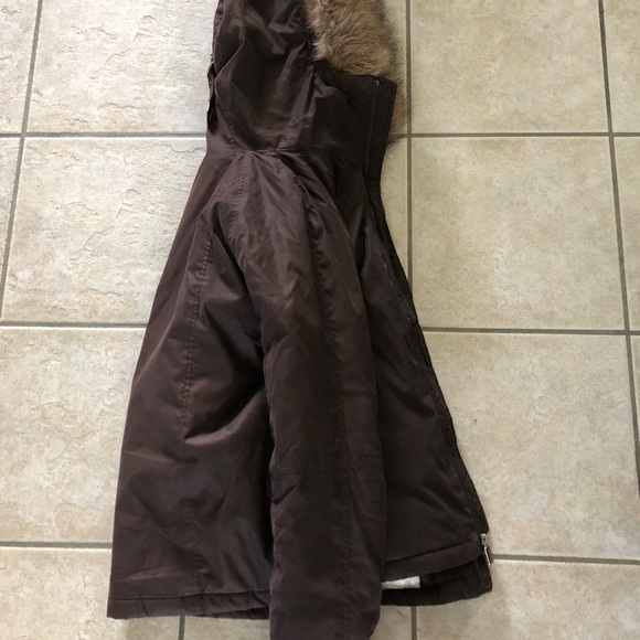 Aritzia Summit short Parka - Picture 2 of 11